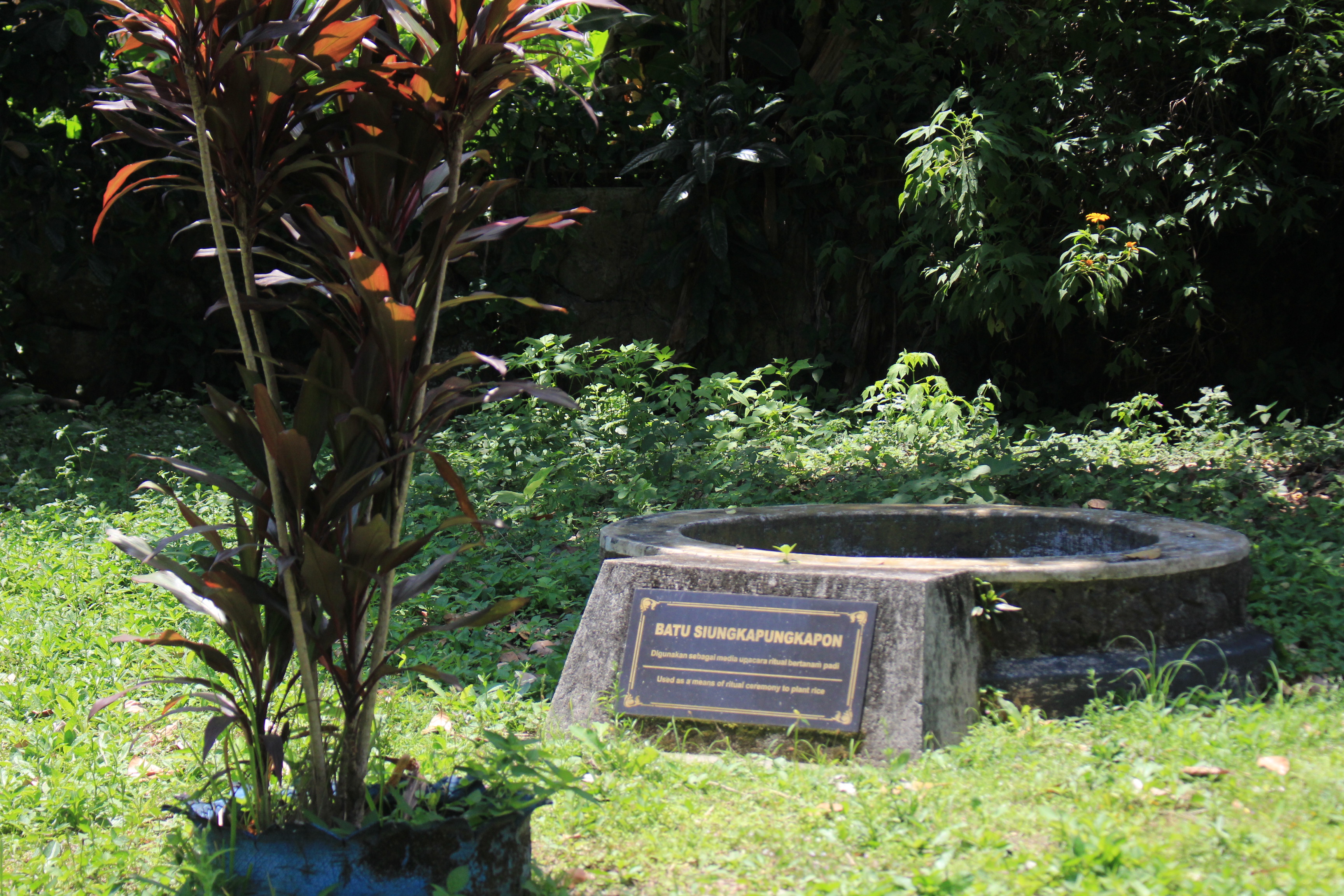 Batu Siungkap-Ungkapon